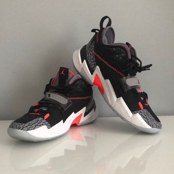 Jordan Other - Like new Jordan shoes